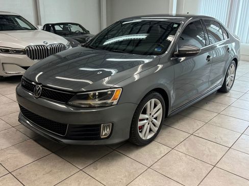 Used 2014 Volkswagen Jetta GLI image 3