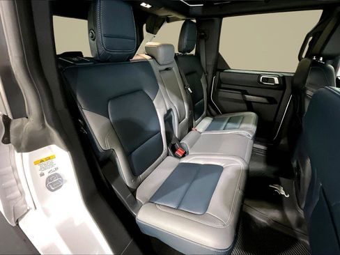 Used 2024 Ford Bronco Outer Banks w/ Sasquatch Package image 28