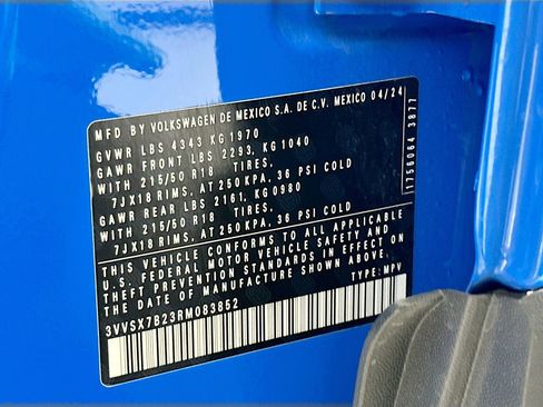Used 2024 Volkswagen Taos SE w/ MDO Package FWD image 33