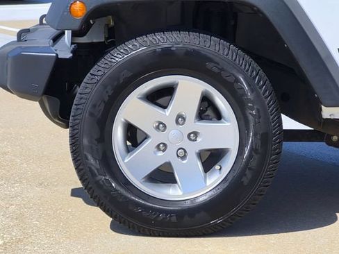 Used 2013 Jeep Wrangler Sport AWD/4WD image 20