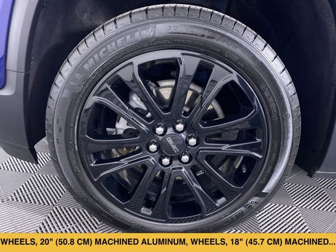 Certified 2023 GMC Acadia SLE w/ Driver Convenience Package AWD/4WD image 14