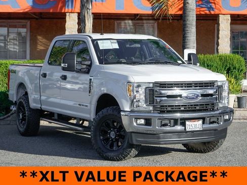 Used 2017 Ford F250 XLT w/ XLT Value Package AWD/4WD image 2