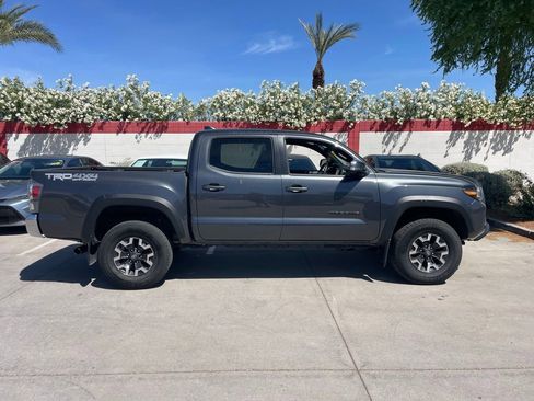 Used 2023 Toyota Tacoma TRD Off-Road w/ Black Out Package (TMS) image 3