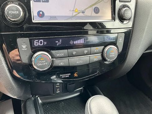 Used 2016 Nissan Rogue SL w/ SL Premium Package AWD/4WD image 23