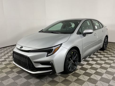 New 2026 Toyota Corolla SE image 3