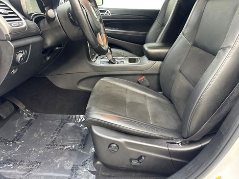 Used 2020 Jeep Grand Cherokee Altitude RWD image 26