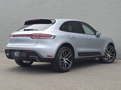 Certified 2026 Porsche Macan AWD/4WD image 16