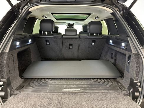 Used 2025 Land Rover Range Rover SE AWD/4WD image 18