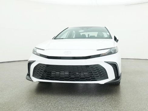 Used 2026 Toyota Camry SE FWD image 51