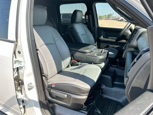 New 2024 RAM 3500 Tradesman w/ Chrome Appearance Group image 21