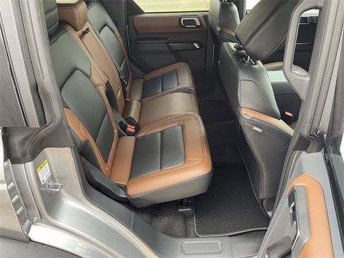 Used 2024 Ford Bronco Outer Banks w/ Sasquatch Package image 37