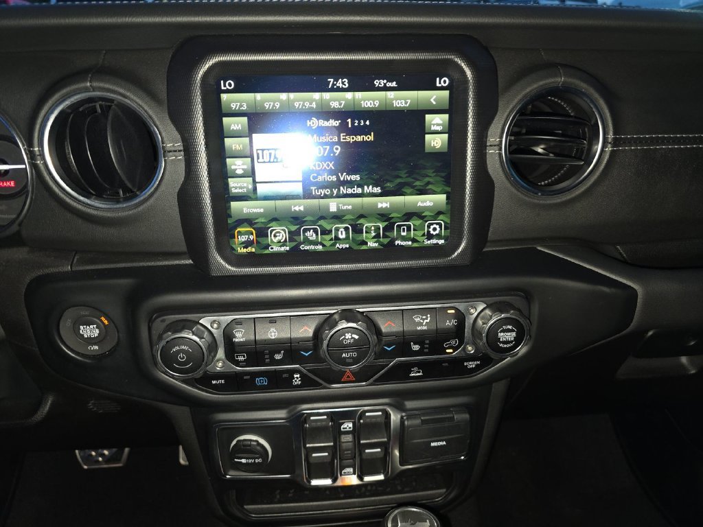Used 2023 Jeep Wrangler Unlimited Sahara w/ Cold Weather Group AWD/4WD image 6