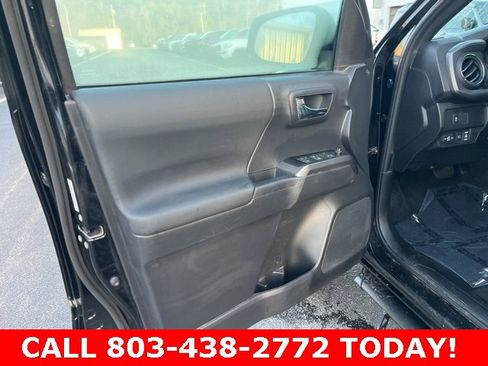 Used 2023 Toyota Tacoma TRD Off-Road image 5