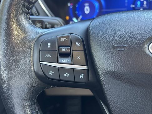 Used 2020 Ford Escape Titanium image 28