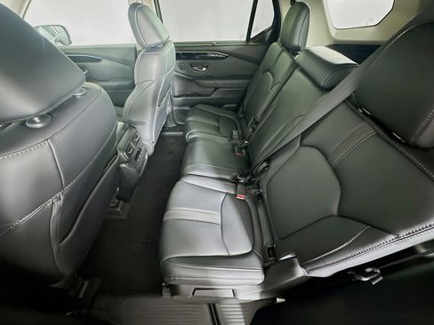 Used 2025 Honda Pilot EX-L image 28