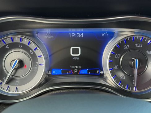 Used 2020 Chrysler 300 Touring w/ Sport Appearance Package image 22