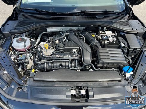 Used 2025 Volkswagen Jetta SE FWD image 16