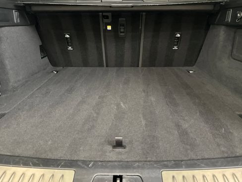 Used 2025 Land Rover Range Rover Velar Dynamic SE image 15