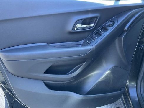 Used 2020 Chevrolet Trax LS w/ Tint and Cruise Package image 20
