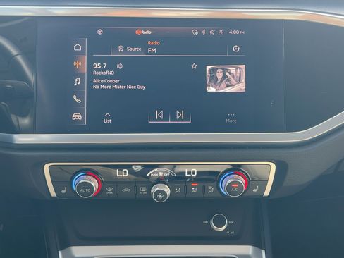 Used 2022 Audi Q3 2.0T Premium image 23