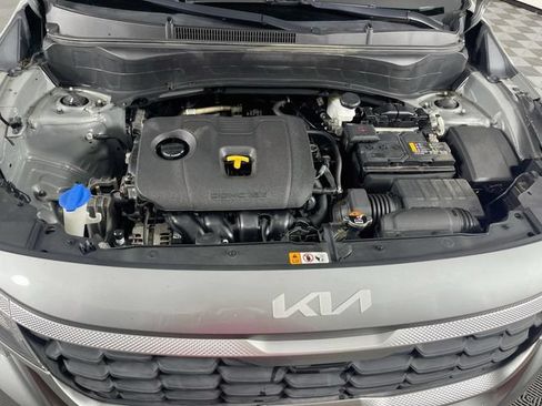 Used 2023 Kia Seltos LX AWD/4WD image 29
