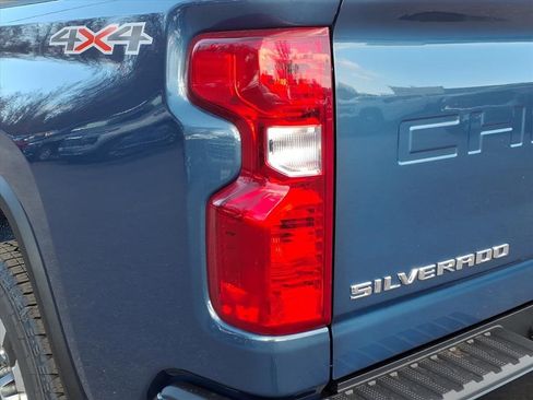 New 2026 Chevrolet Silverado 2500 Custom w/ Custom Convenience Package image 9