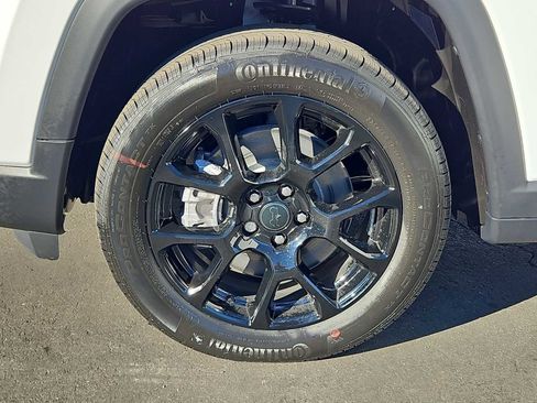 New 2026 Jeep Compass Latitude image 14