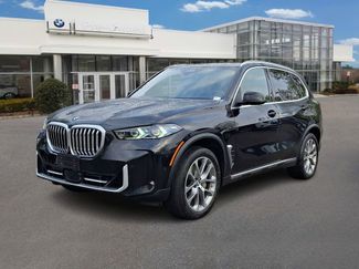 Certified 2024 BMW X5 xDrive40i w/ Premium Package AWD/4WD video 1