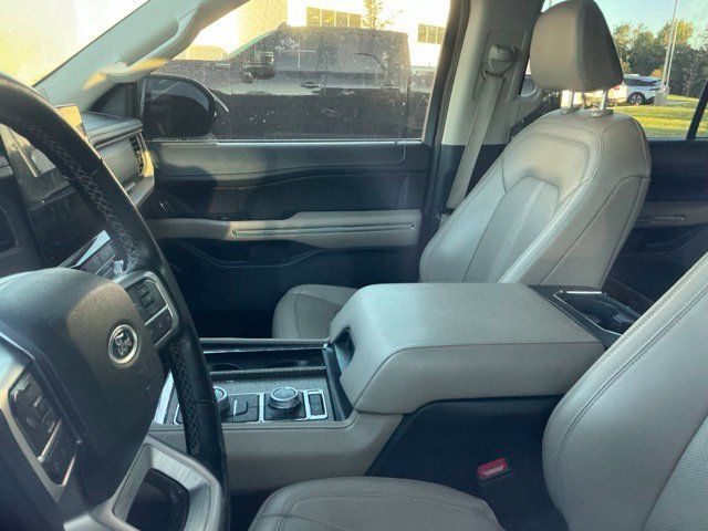 Used 2023 Ford Expedition Max Limited AWD/4WD image 10
