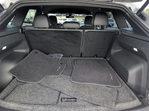 Used 2024 Volkswagen Atlas Cross Sport SE image 28