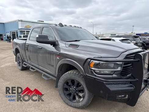 Used 2019 RAM 2500 Laramie w/ Night Edition AWD/4WD image 3
