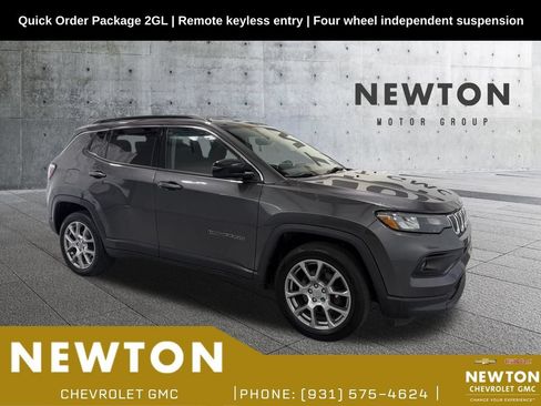 Used 2022 Jeep Compass Latitude AWD/4WD image 1