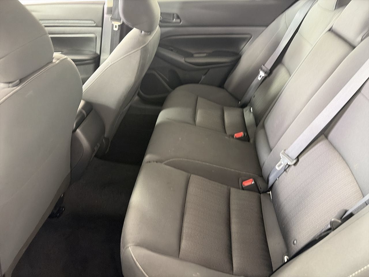 Used 2025 Nissan Altima 2.5 SV FWD image 23