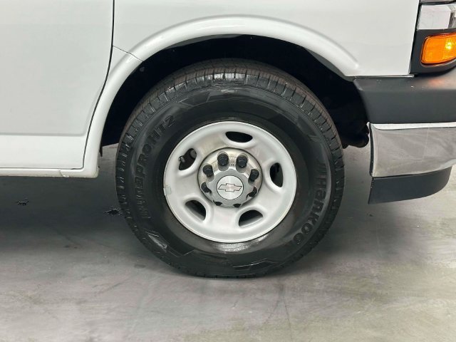 Used 2018 Chevrolet Express 2500 LT w/ LT Preferred Equipment Group RWD image 24