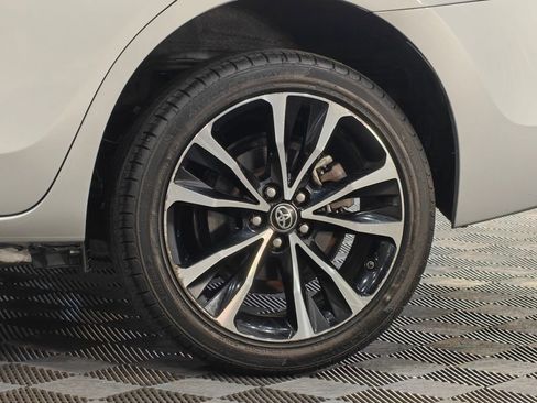 Used 2017 Toyota Corolla SE FWD image 37