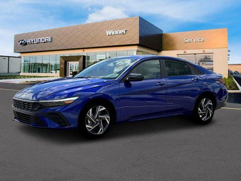 New 2025 Hyundai Elantra Sport image 2