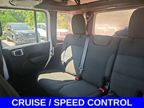 Used 2022 Jeep Wrangler Unlimited Sport AWD/4WD image 12