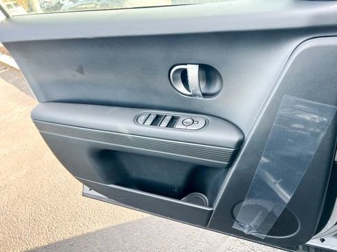 New 2026 Hyundai Ioniq 5 SEL image 18