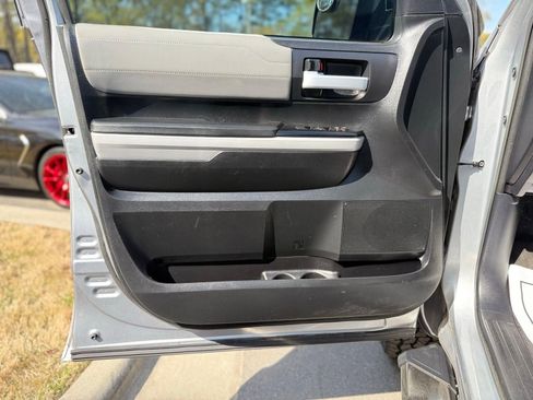 Used 2019 Toyota Tundra Limited w/ Limited Premium Package image 25