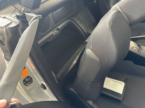 Used 2004 Nissan 350Z Enthusiast w/ Side Airbags Pkg image 75