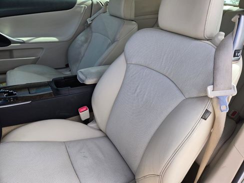 Used 2010 Lexus IS 250C RWD image 28