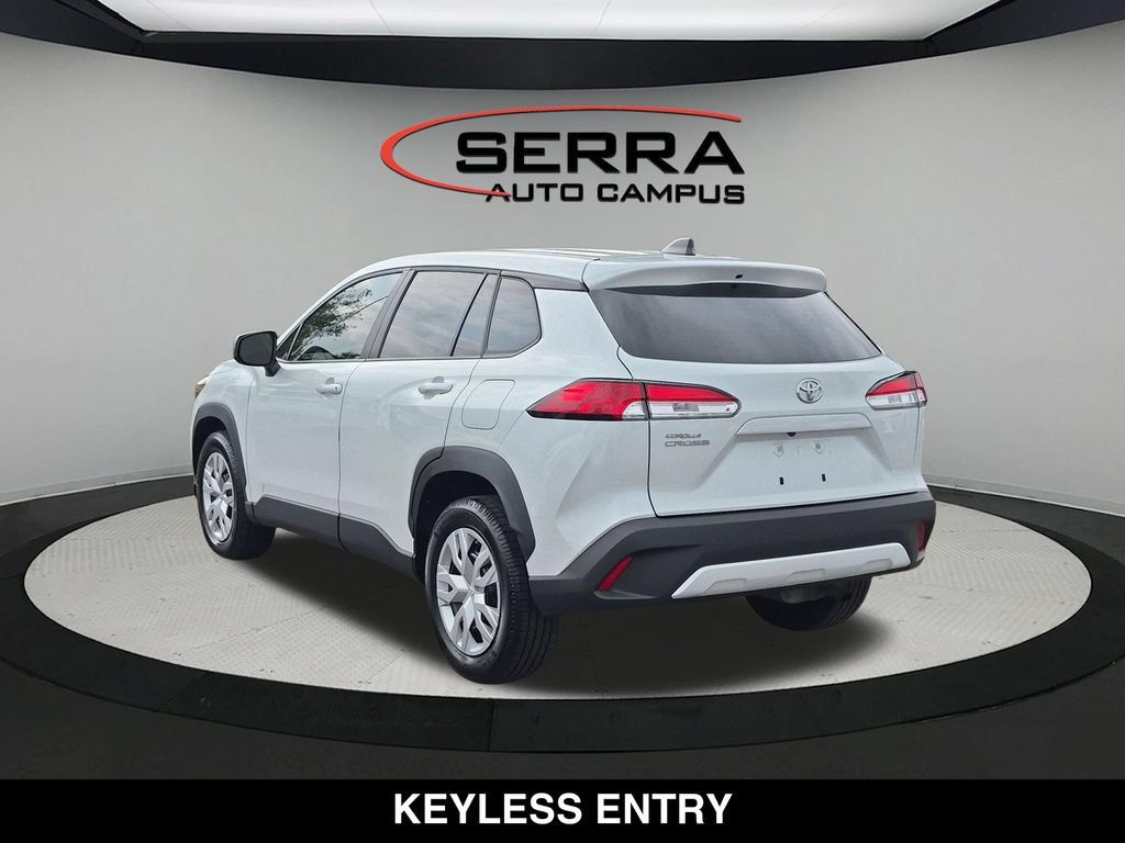 Used 2022 Toyota Corolla Cross L FWD image 10