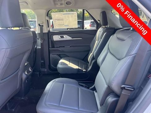 New 2026 Ford Explorer Active w/ Active Comfort Package RWD image 9