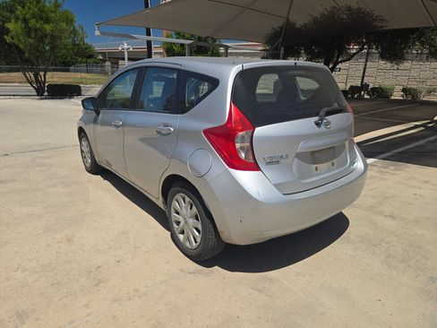 Used 2015 Nissan Versa Note SV FWD image 5