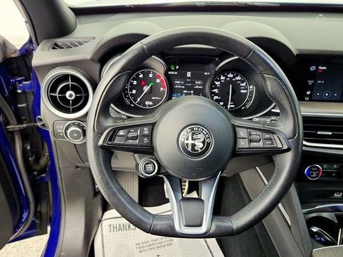 Used 2022 Alfa Romeo Stelvio Ti AWD/4WD image 14