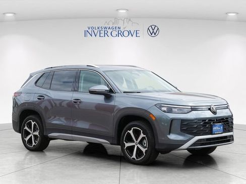 New 2026 Volkswagen Tiguan SE AWD/4WD image 1