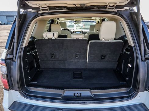 Used 2020 Ford Expedition Platinum image 13