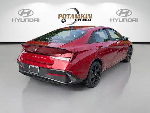 Certified 2026 Hyundai Elantra Sport FWD image 5