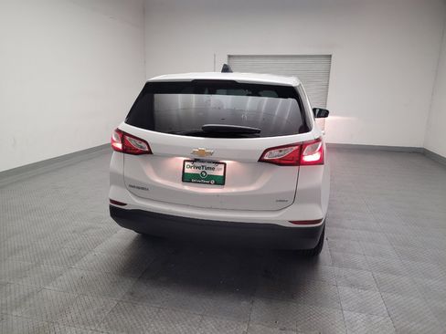 Used 2021 Chevrolet Equinox LS w/ LS Convenience Package AWD/4WD image 7