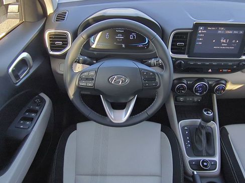 New 2026 Hyundai Venue SEL image 18